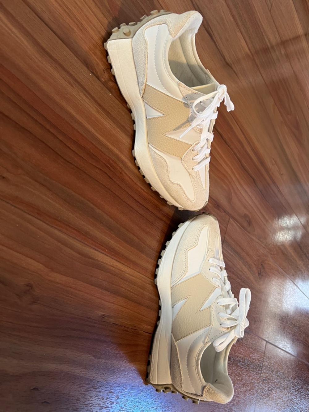 New Balance 327 Women's Neutral Cream & White Retro Runner Sneakers - Picture 4 of 11